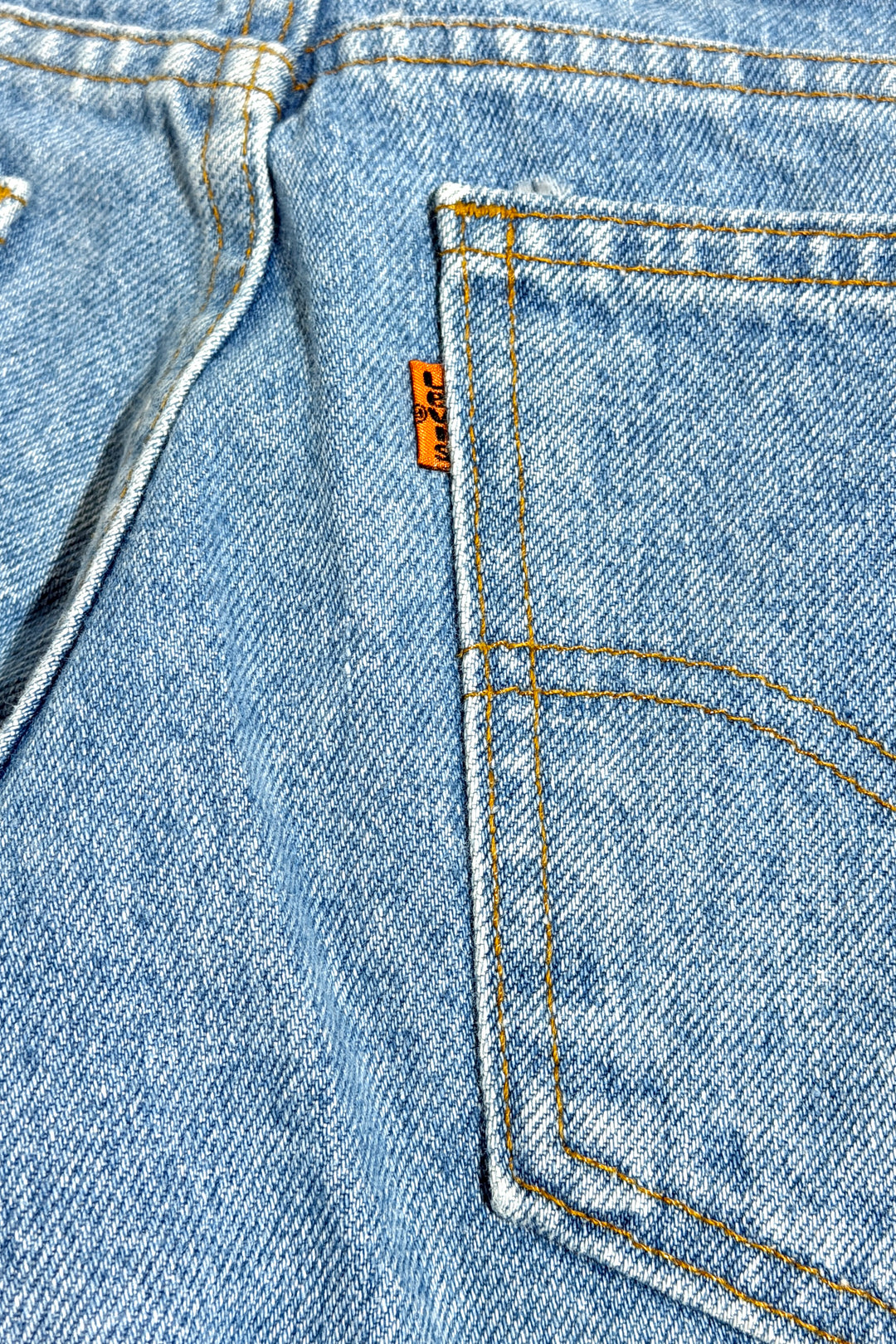 1980’S LEVI’S 505 ORANGE TAB MADE IN USA LIGHT WASH 8.5” DENIM CUT OFF SHORTS 30