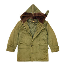 Load image into Gallery viewer, 1940’S GOLDEN FLEECE MADE IN USA FADED N-3B OLIVE DRAB SPLIT SHEARLING LINED HOODED PARKA SMALL
