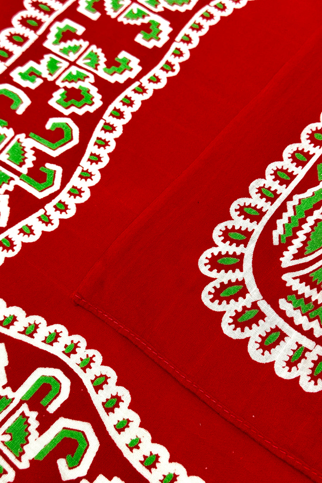 1930’S PAISLEY MADE IN USA SELVEDGE RED &amp; GREEN COLORFAST BANDANA