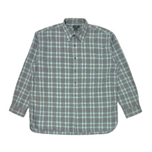 Load image into Gallery viewer, 1990’S J CREW OARMAN PLAID FLANNEL L/S B.D. SHIRT X-LARGE
