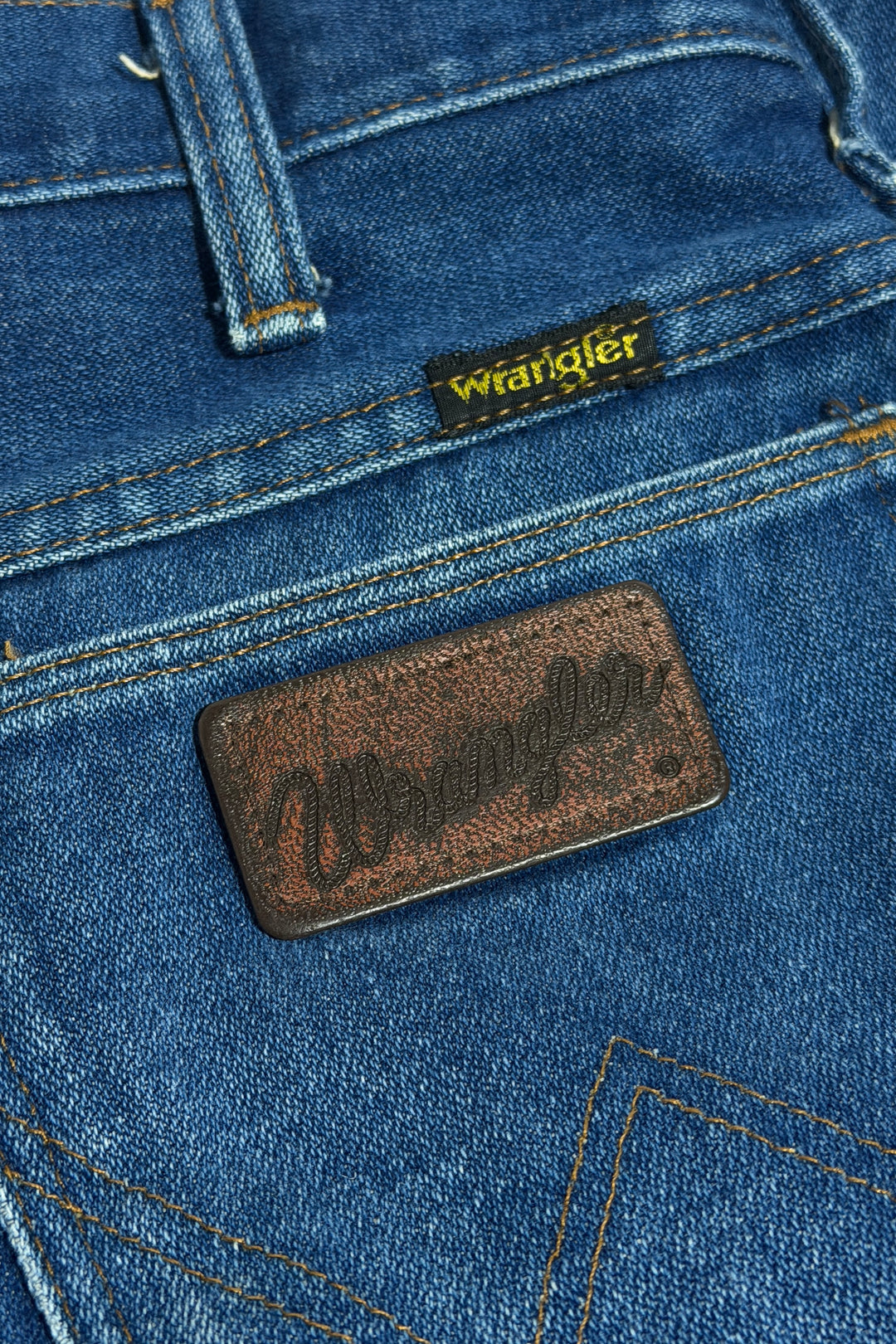1970’S WRANGLER MADE IN USA SLIM HIGH WAISTED FIT BOOT CUT DARK WASH DENIM JEANS 28 X 30