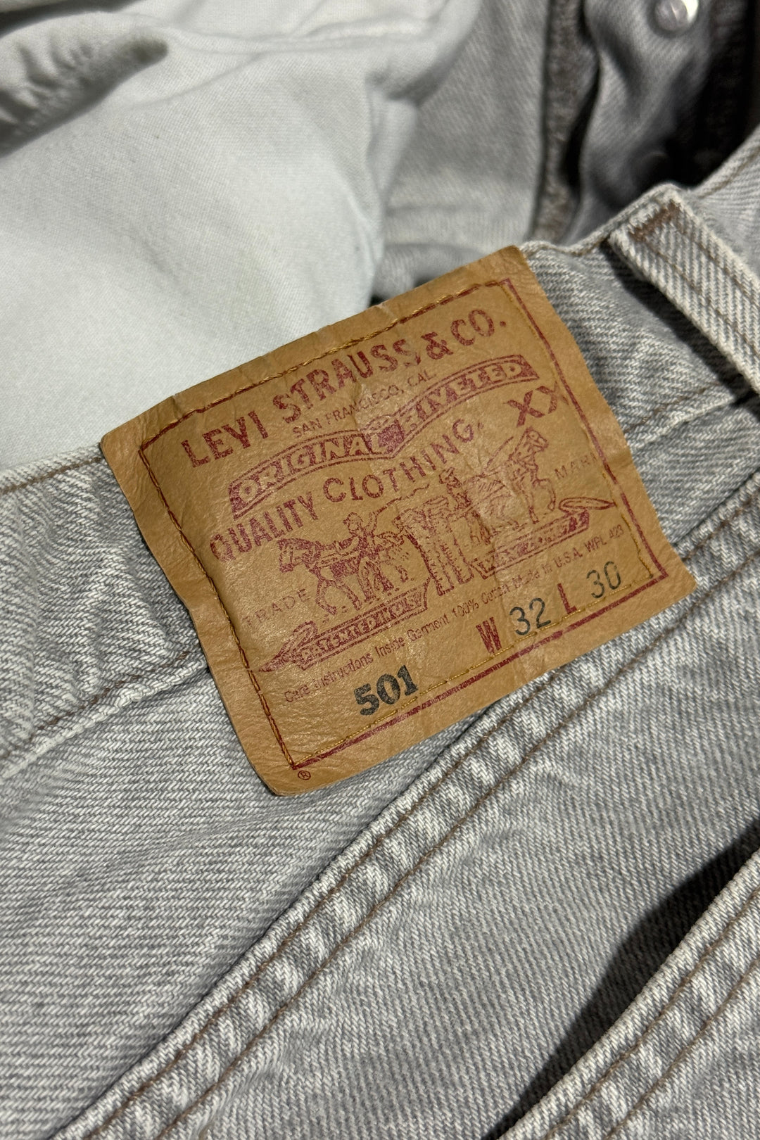 1990’S LEVI’S 501 MADE IN USA FADE BLACK GRAY STRAIGHT LEG DENIM JEANS 30 X 30