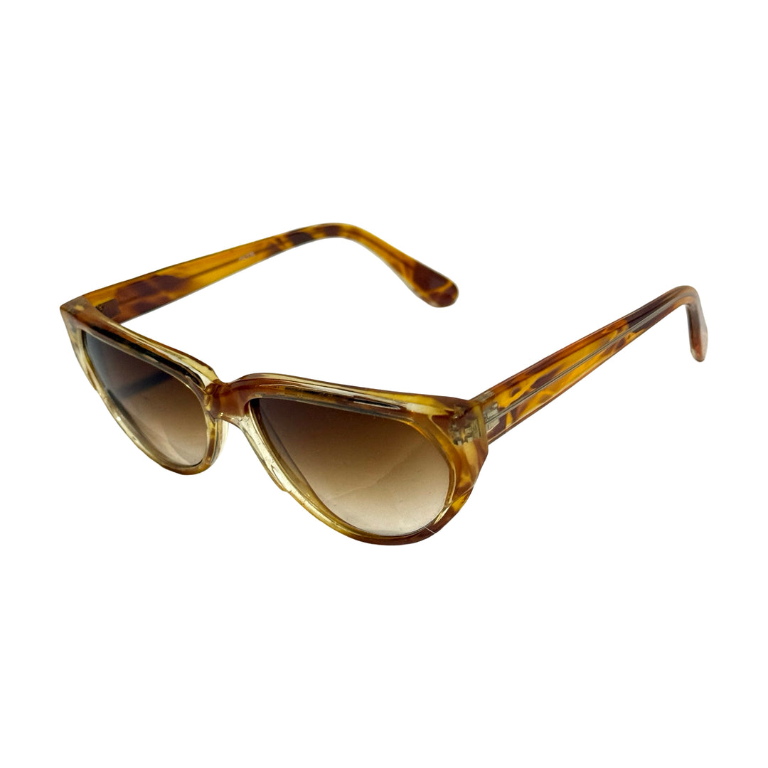1990’S DEADSTOCK TRANSLUCENT TORTOISE SHELL ACETATE CAT EYE HAVANA GRADIENT LENSE SUNGLASSES