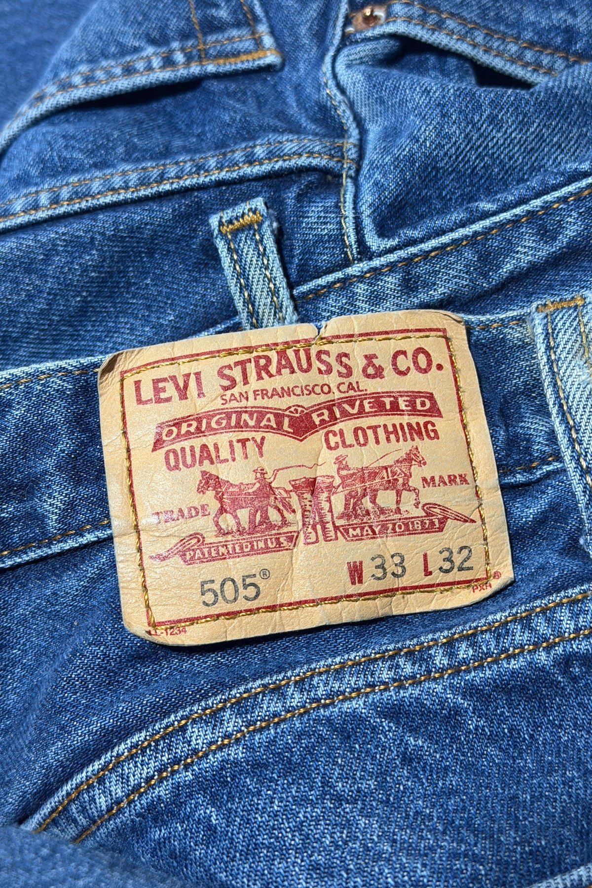 Levi's 505 W33 L32 patch