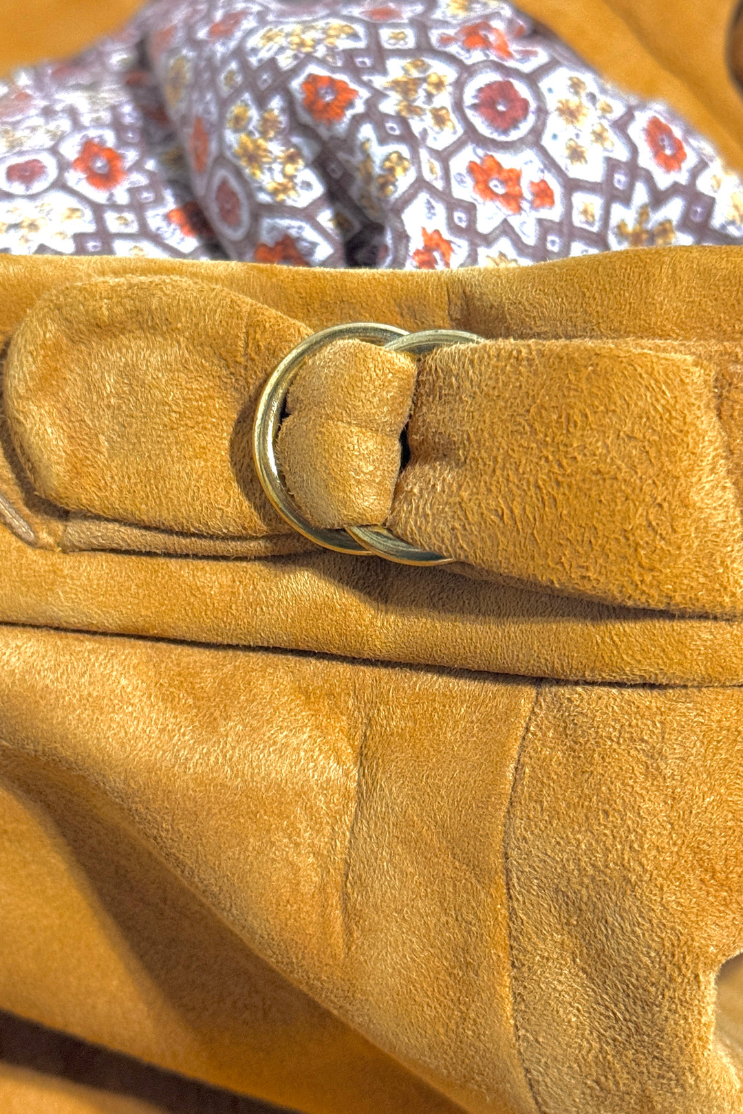 1960’S DEERSKIN SUEDE LEATHER MADE IN USA HIGH WAISTED SIDE CINCH FLORAL LINED 12” BERMUDA SHORTS 34