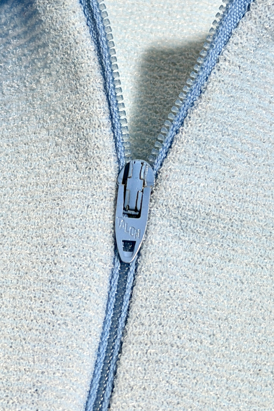 1960’S PENNEY’S MADE IN USA CROPPED BOUCLÉ KNIT LIGHT BLUE CONTRAST ZIP S/S B.D. POLO SHIRT LARGE