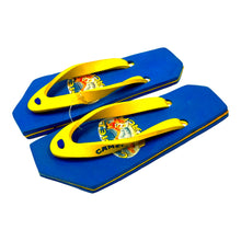 Cargar imagen en el visor de la galería, 1990’S DEADSTOCK CAMEL BEACH PRINTED FOAM FLIP FLOPS 9.5
