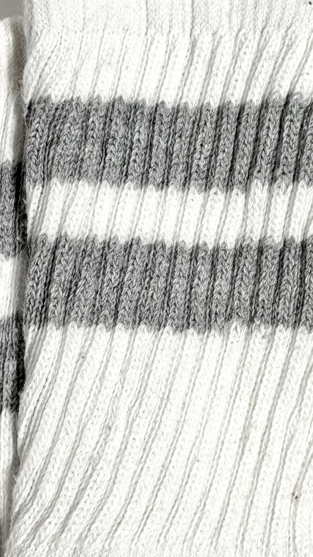 1970’S DOUBLE STRIPE MADE IN USA FULL CALF ATHLETIC TUBE SOCKS L(9-12)