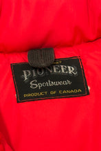 Load image into Gallery viewer, 1970’S PIONEER MADE IN CANADA CROPPED DOWN PUFFER VEST MEDIUM
