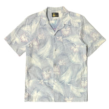 Load image into Gallery viewer, 1980’S EVALANI MADE IN USA HAWAIIAN PRINT S/S B.D. SHIRT SMALL
