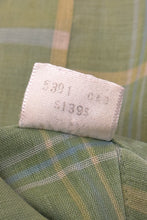 Load image into Gallery viewer, 1970’S MADE IN USA PLAID SELVEDGE LOOP COLLAR S/S B.D. SHIRT MEDIUM
