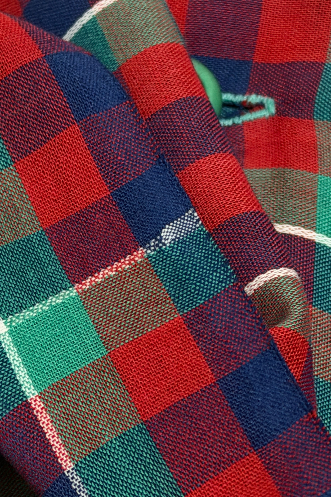 1960’S PLAID MADE IN USA CROPPED SELVEDGE LOOP COLLAR S/S B.D. SHIRT X-LARGE