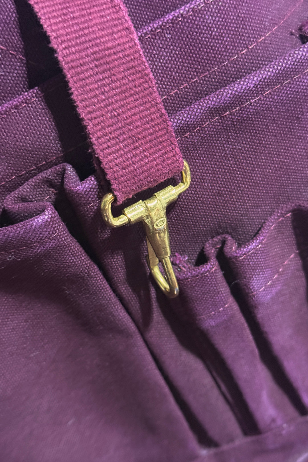 1980’S LANDS’ END MADE IN USA SQUARE RIGGER MAROON LUGGAGE BAG