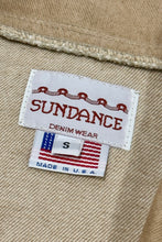 Cargar imagen en el visor de la galería, 1990’S DEADSTOCK SUNDANCE MADE IN USA BUFFALO NICKEL KHAKI DENIM COAT MEDIUM
