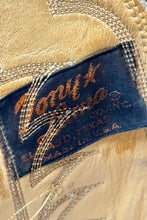 Cargar imagen en el visor de la galería, 1970’S TONY LAMA MADE IN USA THRASHED LEATHER COWBOY BOOTS 8
