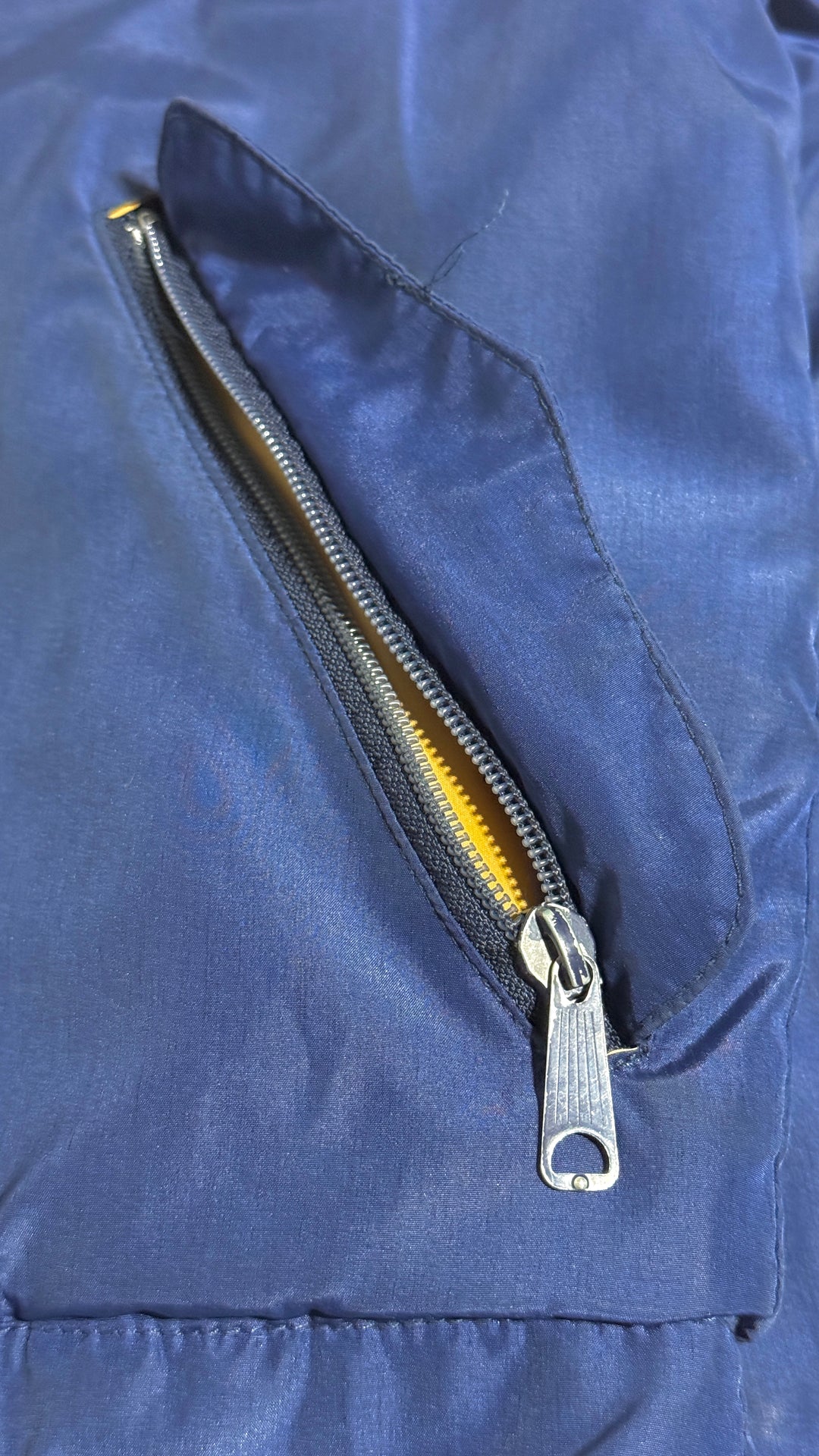 1980’S THE WESTERN MOUNTAIN OUTFITTER (EX ROCKY MOUNTAIN FEATHERBED) MADE IN USA CROPPED WESTERN REAL LAMB LEATHER YOKE QUILTED GOOSE DOWN FILLED REAL LAMB SHEARLING COLLAR PEARL SNAP JACKET LARGE