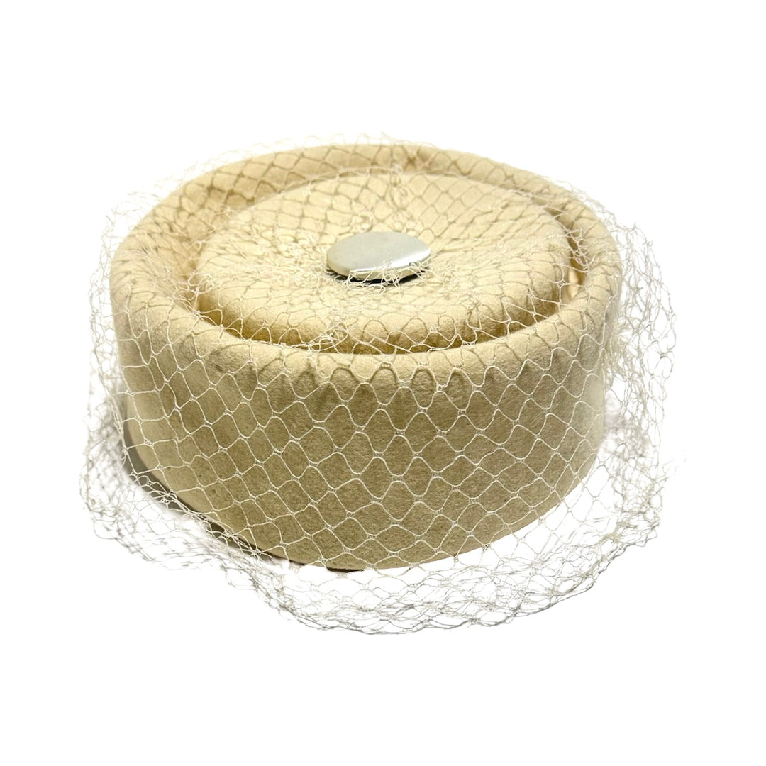 1950’S NEUMANN-ENDLER IVORY CREAM WOOL VEILED PILLBOX HAT