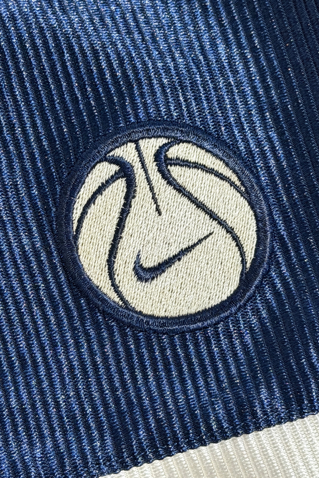 1990’S NIKE BLACK TAG NAVY CONTRAST SATIN 9” BASKETBALL ATHLETIC SHORTS X-LARGE