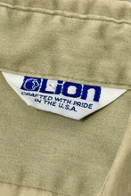 Cargar imagen en el visor de la galería, 1960’S LION MADE IN USA SELVEDGE L/S B.D. WORK SHIRT LARGE

