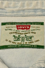 Load image into Gallery viewer, 1990’S LEVI’S LIGHT WASH DENIM WORK L/S B.D. SHIRT LARGE
