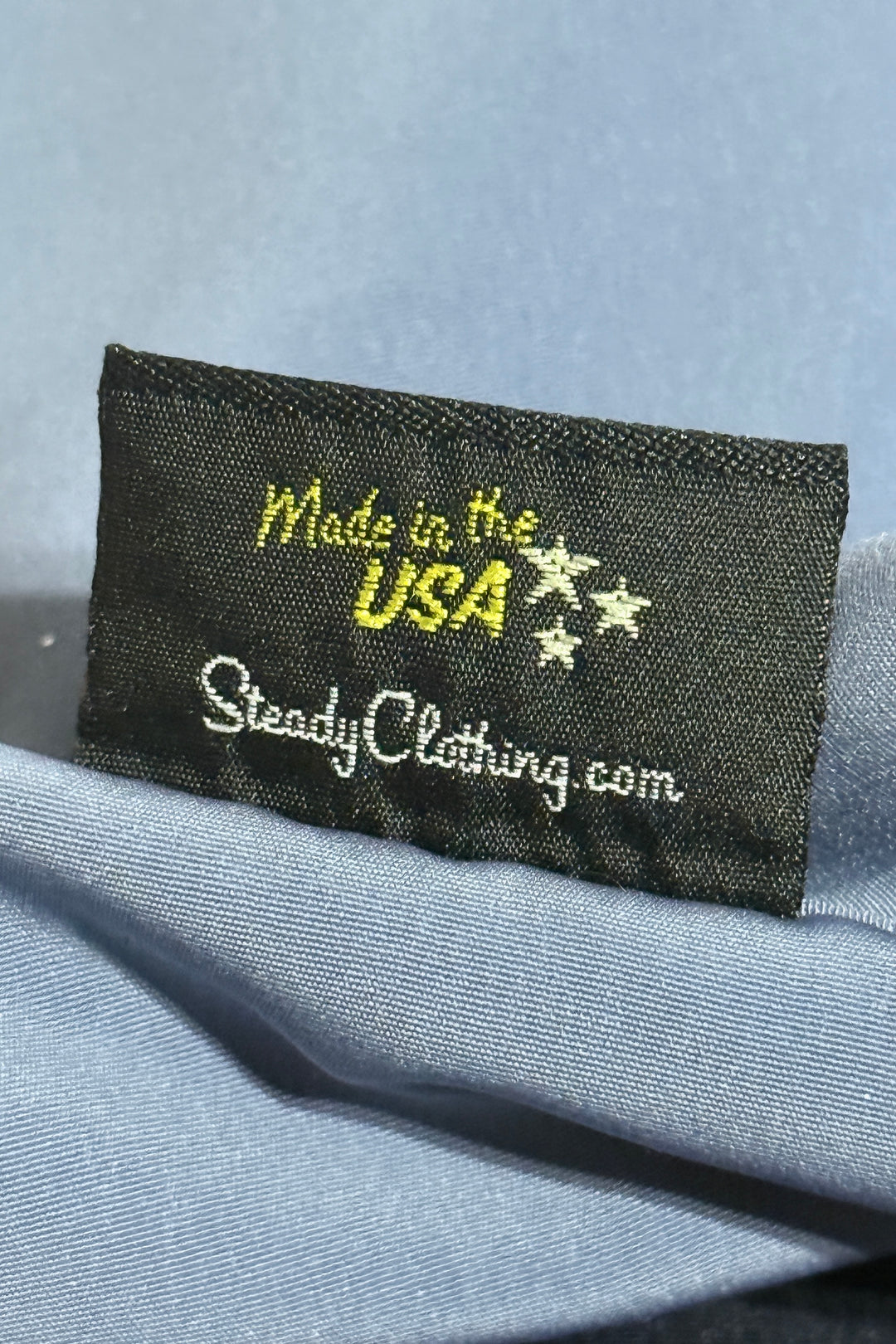 1990’S STEADY CLASSICS MADE IN USA EMBROIDERED CAMP COLLAR S/S B.D. SHIRT X-LARGE