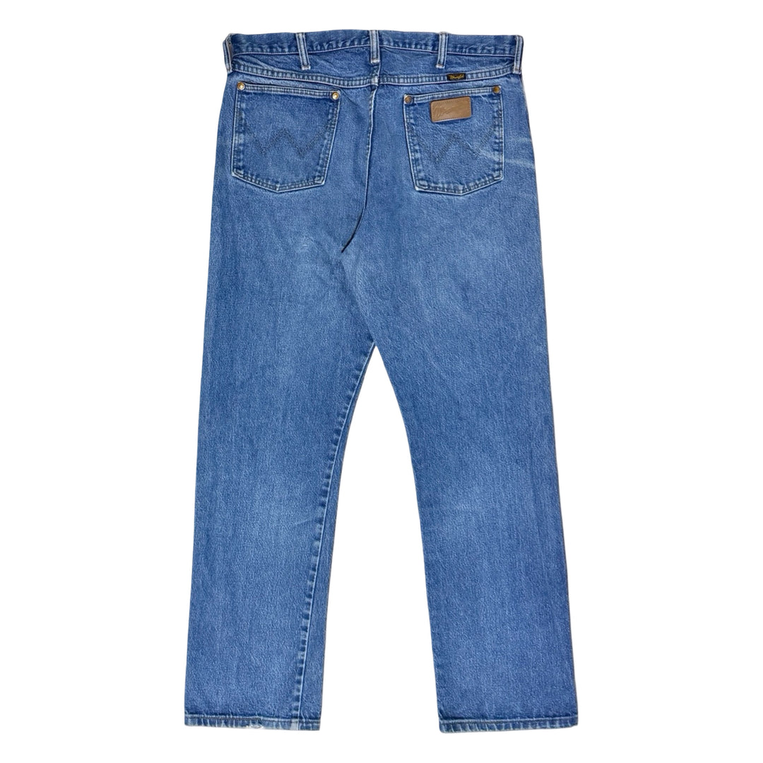 1990’S WRANGLER 13MWZ MADE IN USA FADED MEDIUM WASH COWBOY CUT WESTERN BOOTCUT DENIM JEANS 36 X 32