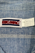 Load image into Gallery viewer, 1980’S BIG MAC MADE IN USA FADED CHAMBRAY DENIM WORKWEAR L/S B.D. SHIRT LARGE
