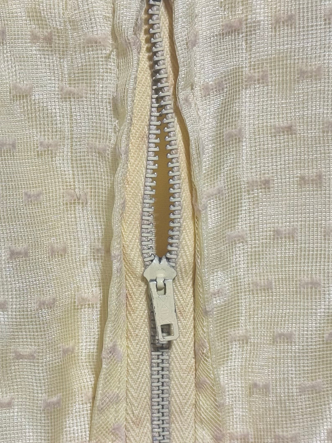 1950’S POINT D’ESPRIT HAND MADE IN USA PASTEL YELLOW TULLE COCKTAIL PARTY DRESS SMALL