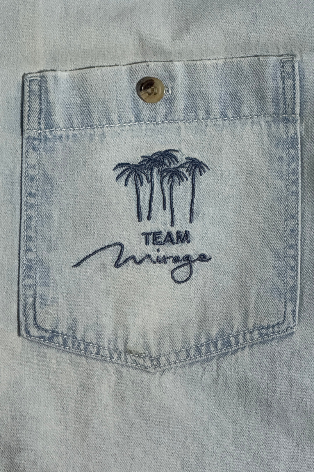 1990’S MIRAGE LAS VEGAS THRASHED & FADED DENIM L/S B.D. SHIRT LARGE