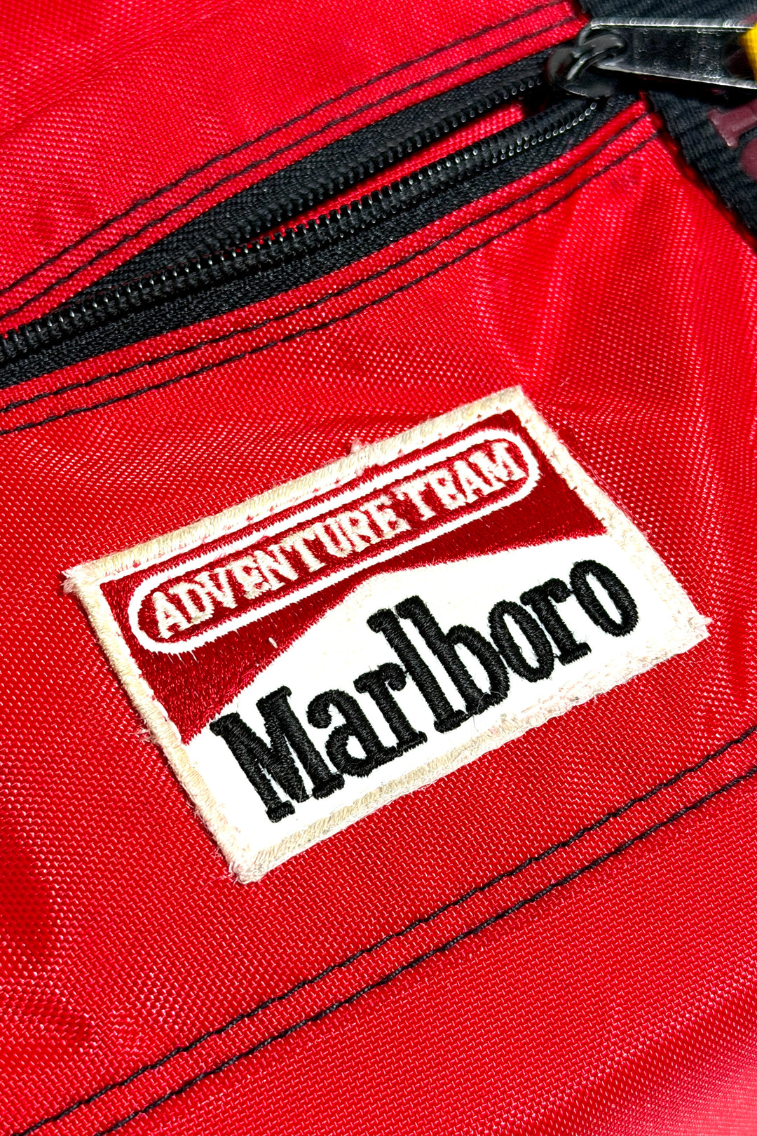 1990’S MARLBORO ADVENTURE TEAM “LIZARD ROCK” INSULATED COOLER DUFFLE BAG