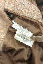 Load image into Gallery viewer, 1970’S DEADSTOCK OLEG CASSINI UNION MADE IN USA SUEDE PATCHED TWEED SPORT COAT BLAZER 42R
