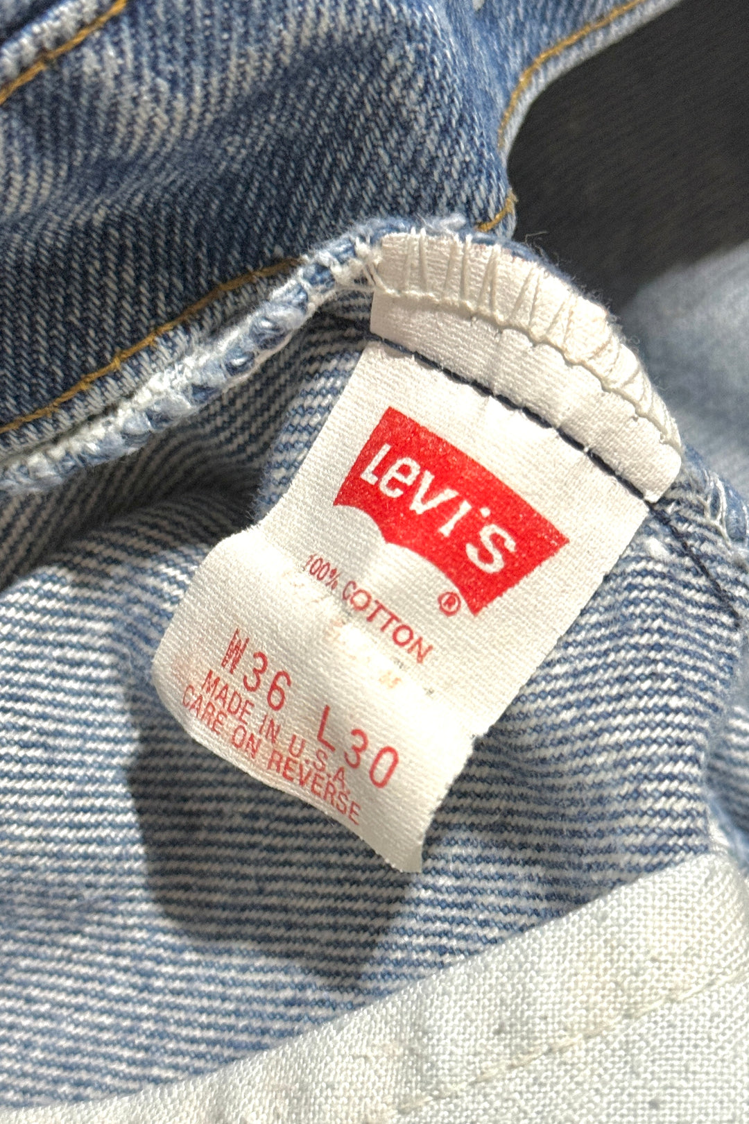 1990’S LEVI’S 517 MADE IN USA PERFECT LIGHT WASH WESTERN BOOTCUT DENIM JEANS 34 x 28