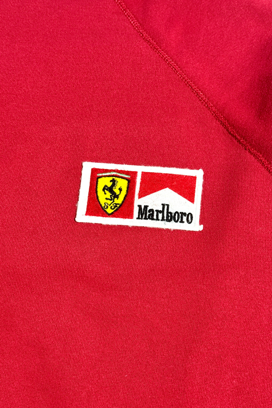 1980’S FERRARI MARLBORO F1 MADE IN USA FADED RAGLAN SLEEVE FLEECE CREWNECK SWEATER LARGE