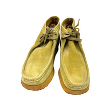 Load image into Gallery viewer, 1980’S CLARKS MADE IN IRELAND SUEDE WALLABEES SHOES 9
