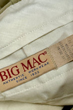 Cargar imagen en el visor de la galería, 1980’S BIG MAC MADE IN USA KHAKI COTTON WORKWEAR TROUSERS 32 X 30
