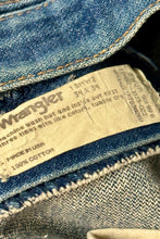 Load image into Gallery viewer, 1990’S WRANGLER MADE IN USA 13MWZ WESTERN DENIM JEANS 36 X 33
