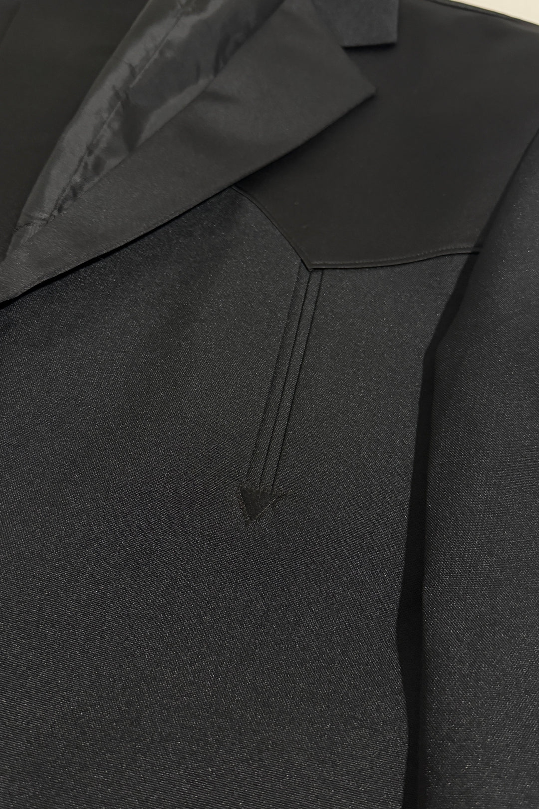 1990’S DEADSTOCK SILVERADO UNION MADE IN USA SATIN BLACK “FRONTIER TUXEDO” PANELED WESTERN SUIT JACKET 40R