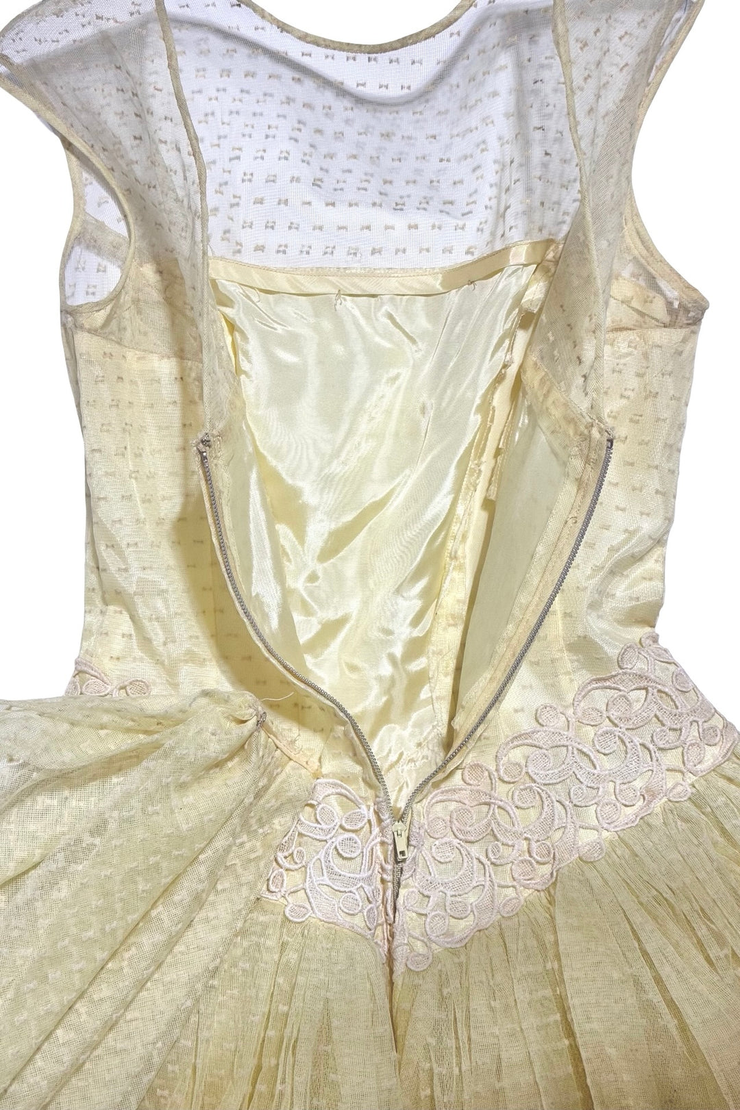 1950’S POINT D’ESPRIT HAND MADE IN USA PASTEL YELLOW TULLE COCKTAIL PARTY DRESS SMALL
