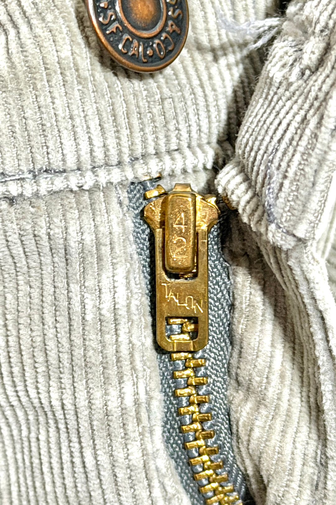 1970’S LEVI’S 517 MADE IN USA THRASHED &amp; FADED LIGHT GRAY CORDUROY BOOTCUT WESTERN PANTS 34 X 30