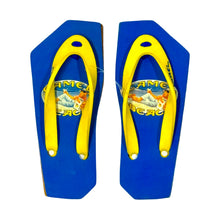 Cargar imagen en el visor de la galería, 1990’S DEADSTOCK CAMEL BEACH PRINTED FOAM FLIP FLOPS 9.5
