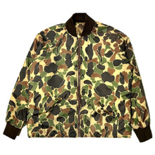 Load image into Gallery viewer, 1970’S HUNTCO REVERSIBLE MADE IN USA DUCK CAMO ZIP BOMBER JACKET LARGE
