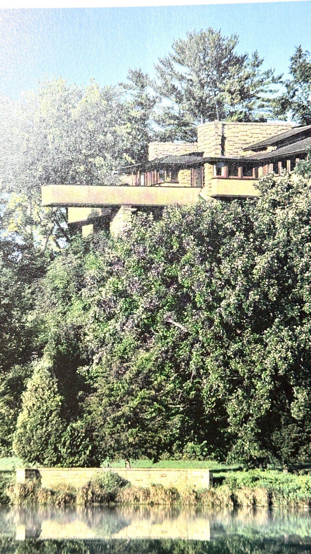 FRANK LLOYD WRIGHT ARCHITECTURE BOOK