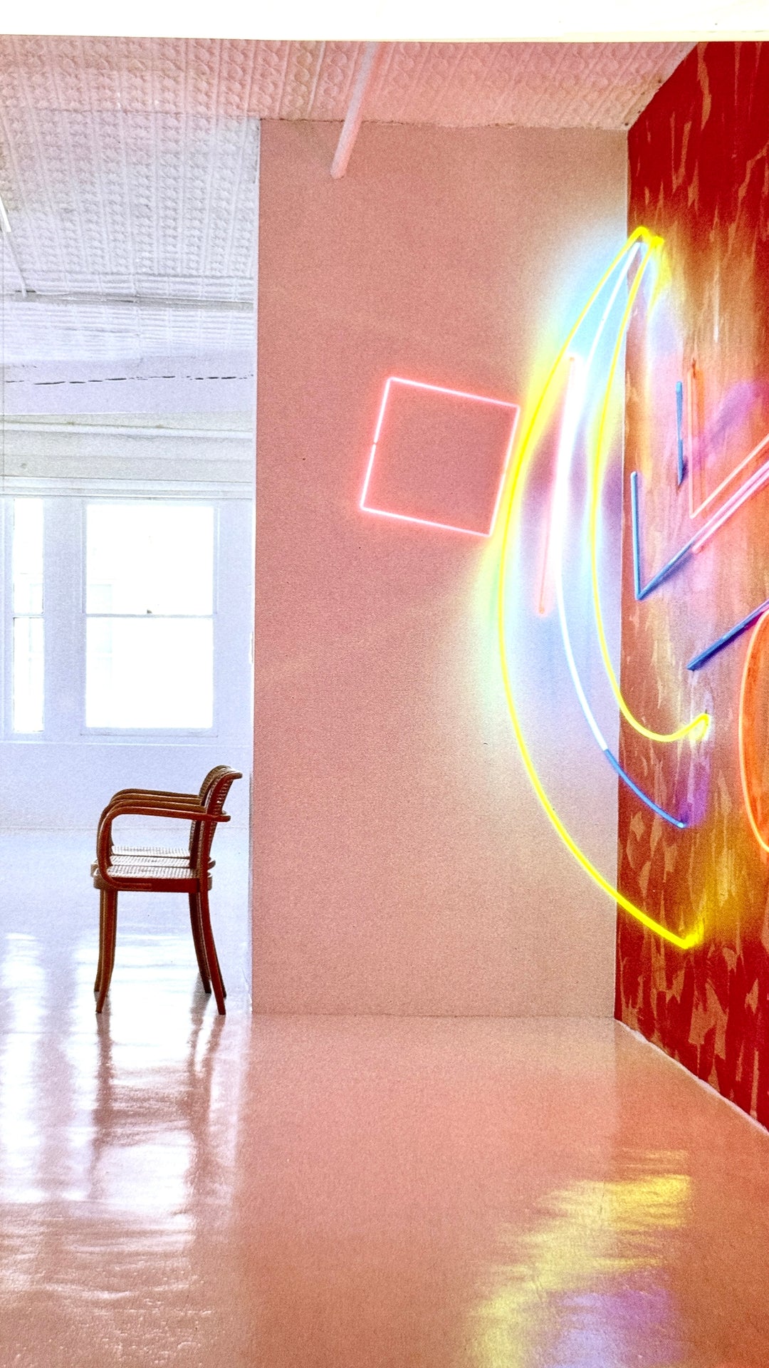 IN ARTISTS’ HOMES: THE LIVING SPACES OF CONTEMPORARY ARTISTS BOOK