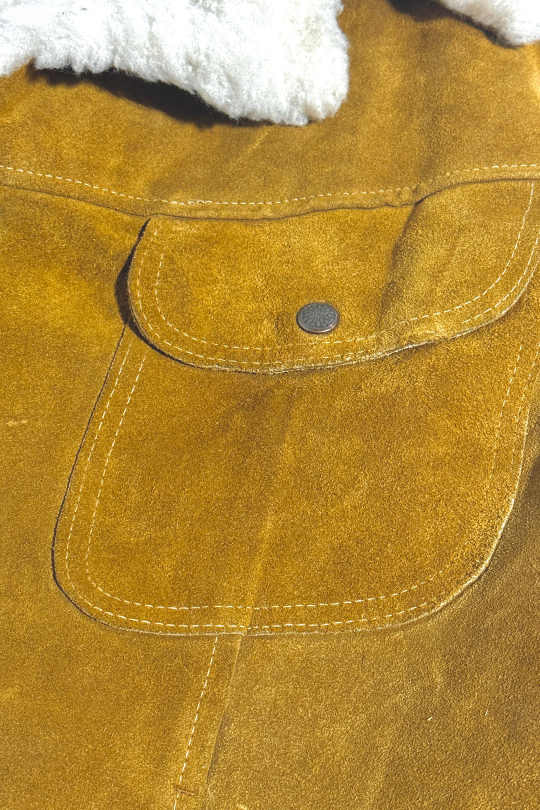 1960’S SUEDE LEATHER MADE IN USA CROPPED SHERPA LINED WESTERN TRUCKER JACKET LARGE