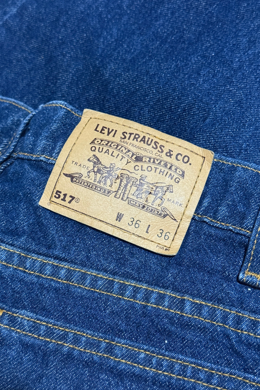1990'S LEVI'S MADE IN USA 517 ORANGE TAB DARK WASH WESTERN BOOT CUT DENIM JEANS 36 X 36