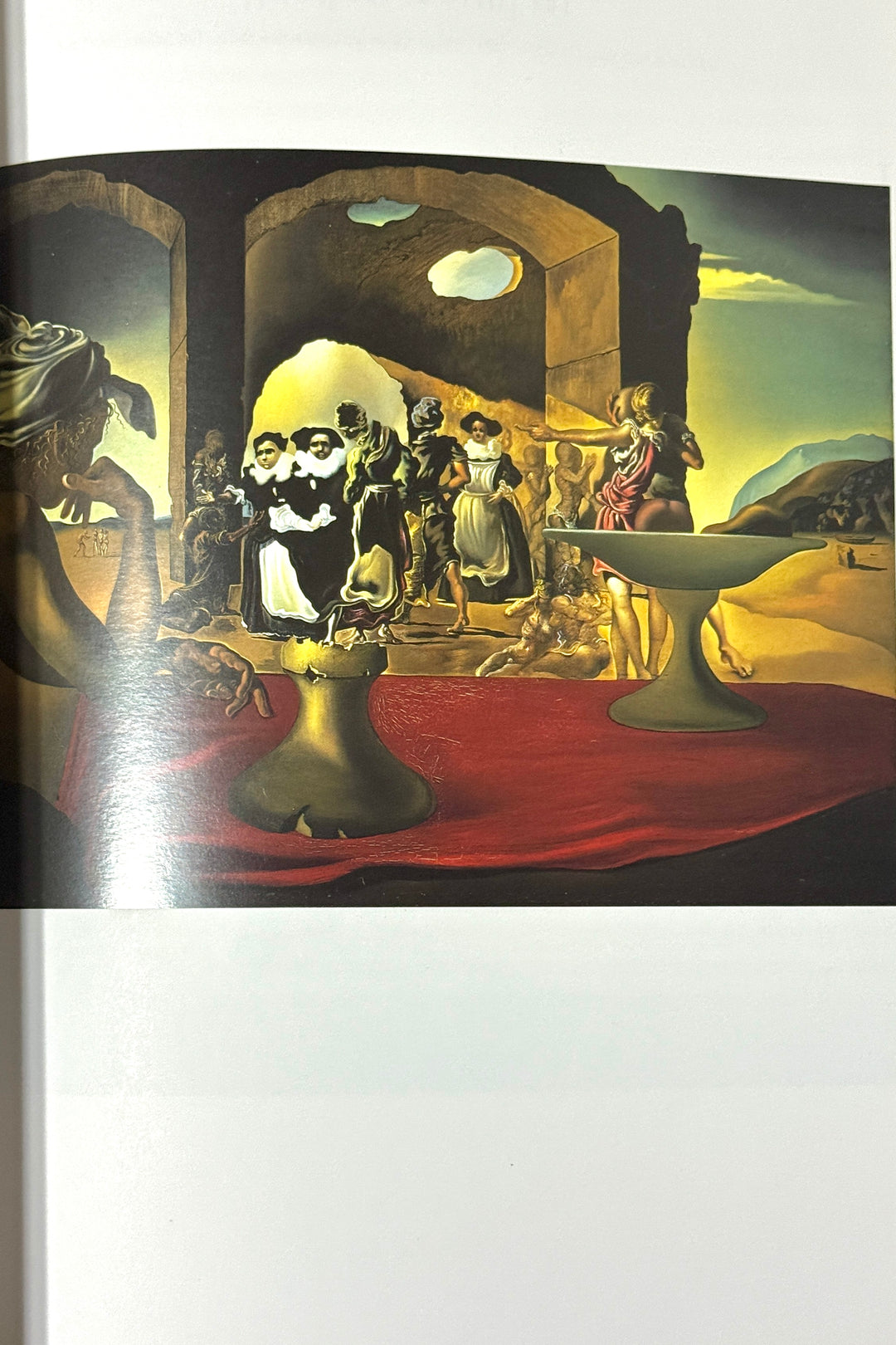 SALVADOR DALI MASTERPIECES ART BOOK