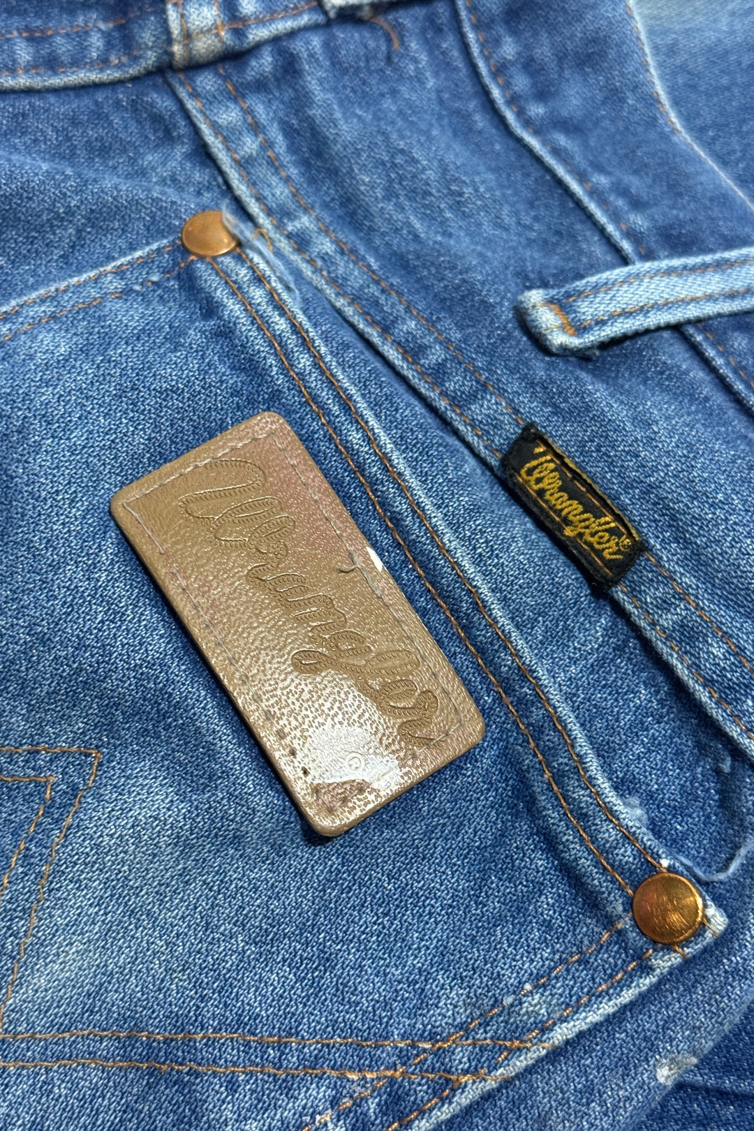 1990’S WRANGLER 936 MADE IN USA THRASHED & FADED WESTERN BOOTCUT DENIM JEANS 30 X 32