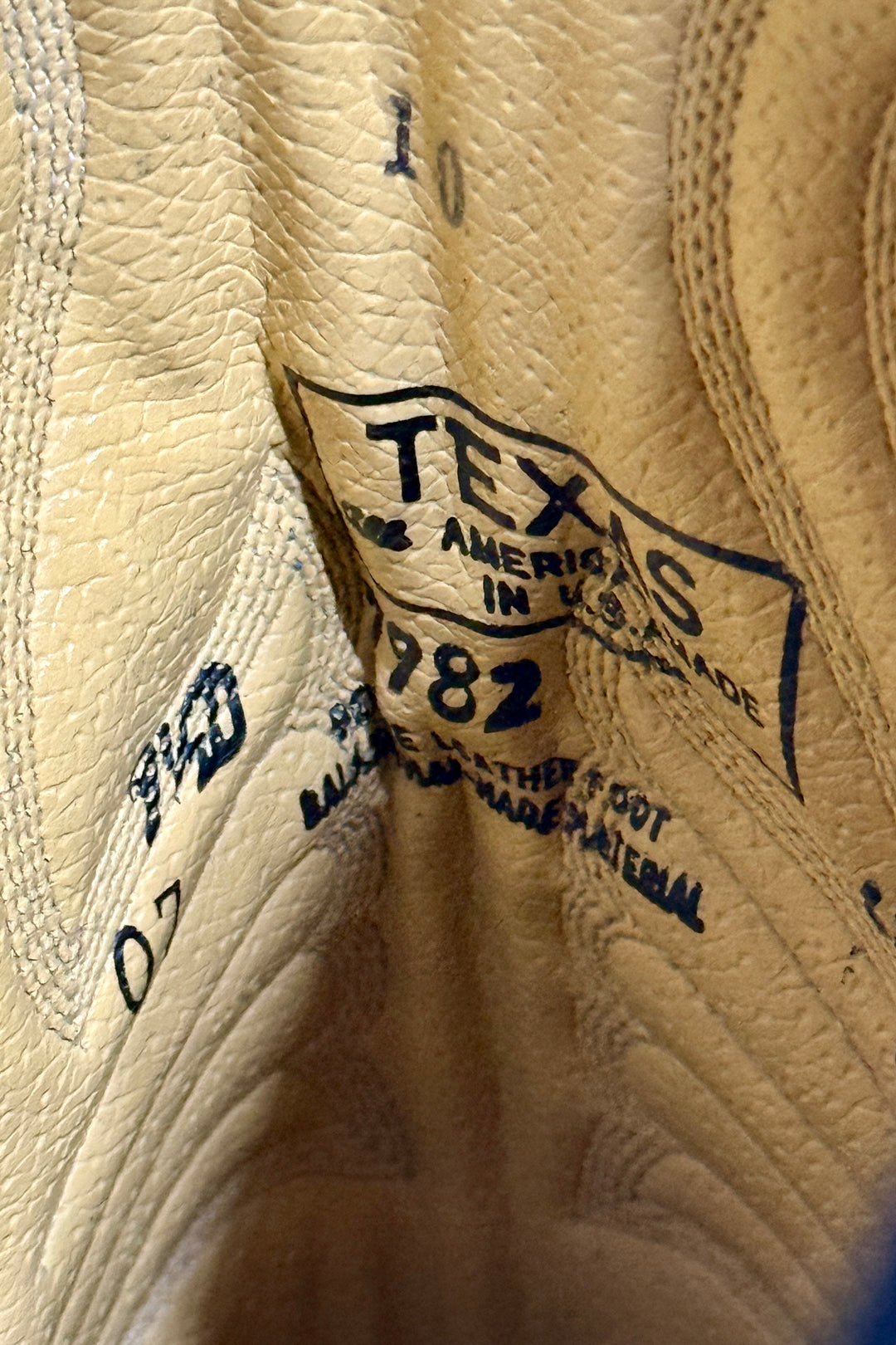 1980’S TEXAS MADE IN USA PYTHON LEATHER COWBOY BOOTS 9.5