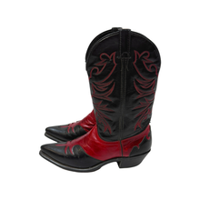 Cargar imagen en el visor de la galería, 1980’S LAREDO MADE IN USA BLACK &amp; RED POINTED TOE LEATHER COWBOY BOOTS 10
