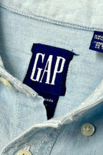 Load image into Gallery viewer, 1990’S GAP CHAMBRAY DENIM L/S B.D. SHIRT SMALL
